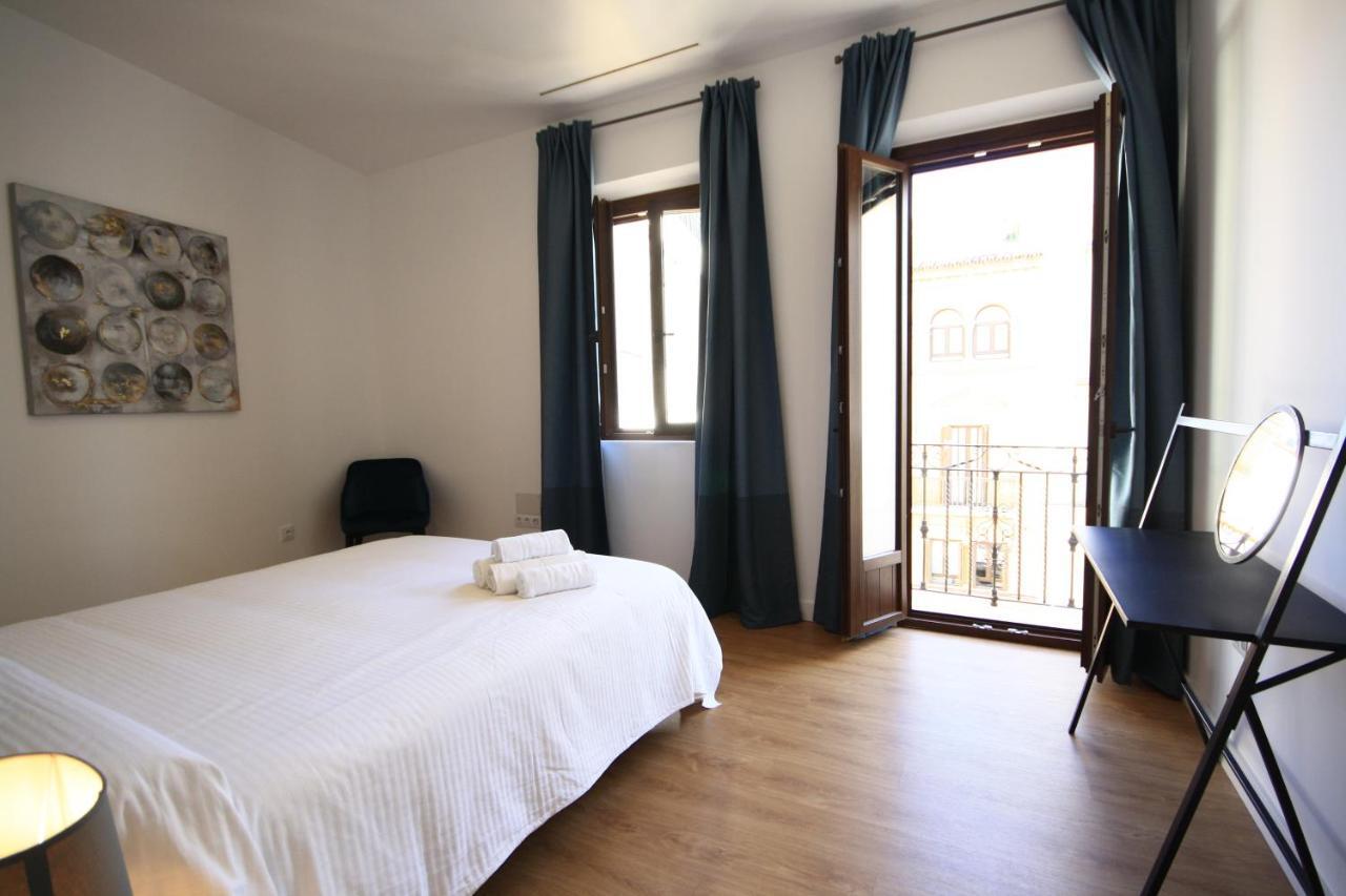 Apartamentos Setas Center Seville Exterior photo